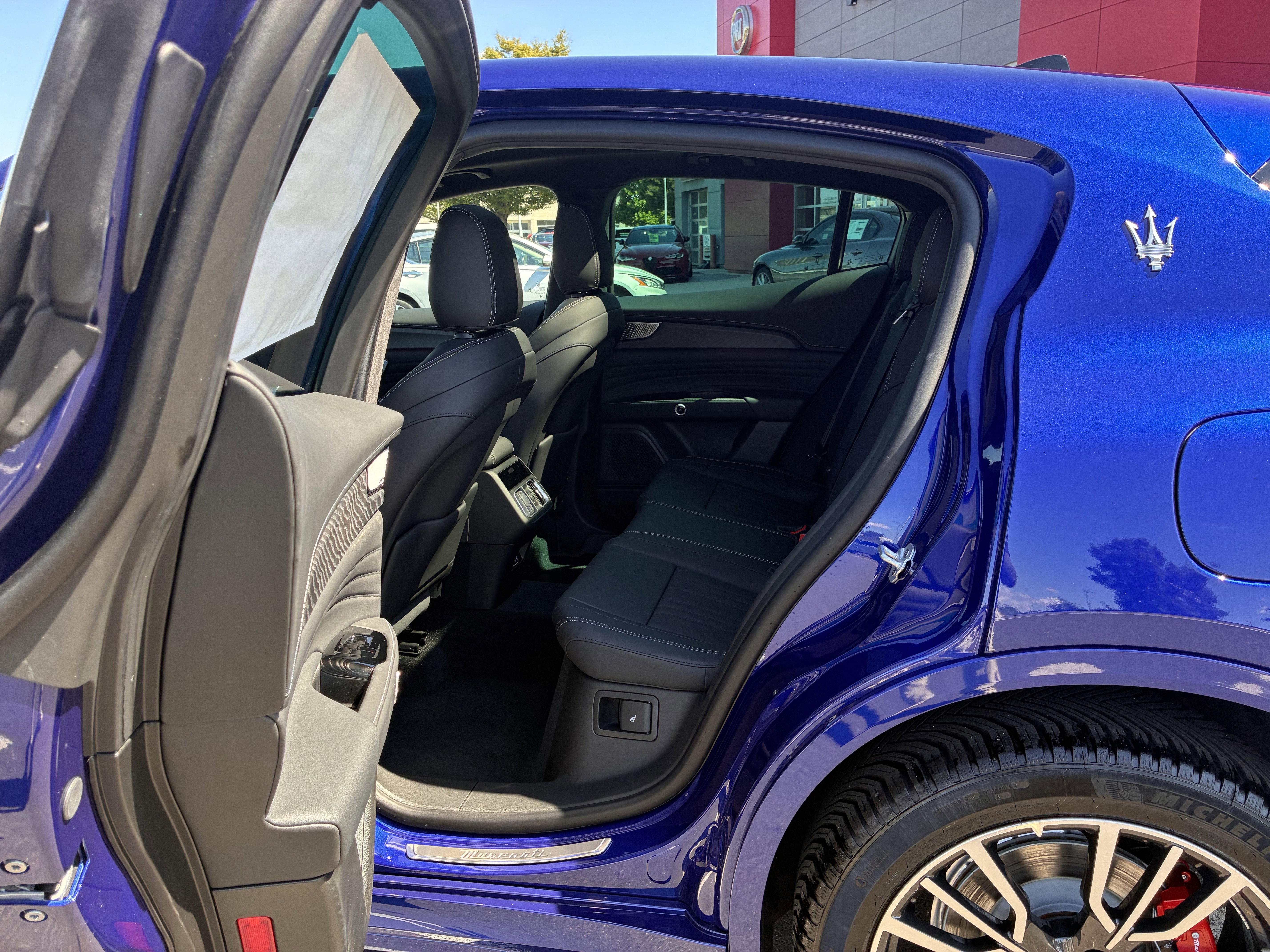 New 2025 Maserati Grecale GT image 31