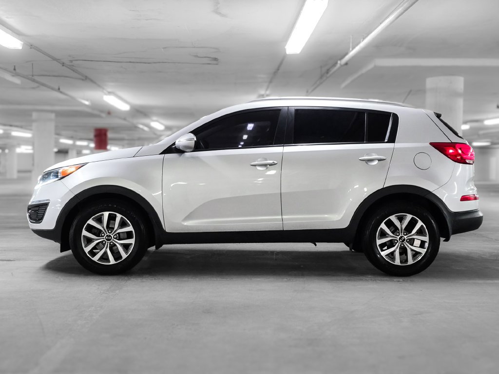 Used 2015 Kia Sportage LX FWD image 12