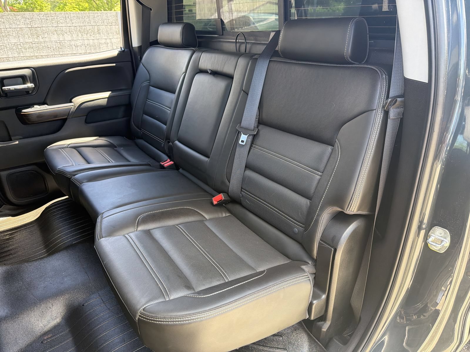 Used 2018 GMC Sierra 2500 Denali w/ Duramax Plus Package AWD/4WD image 22