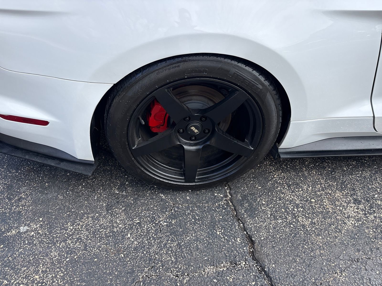 Used 2019 Ford Mustang GT Premium RWD image 32