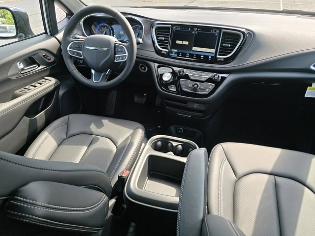 New 2026 Chrysler Pacifica Select image 29