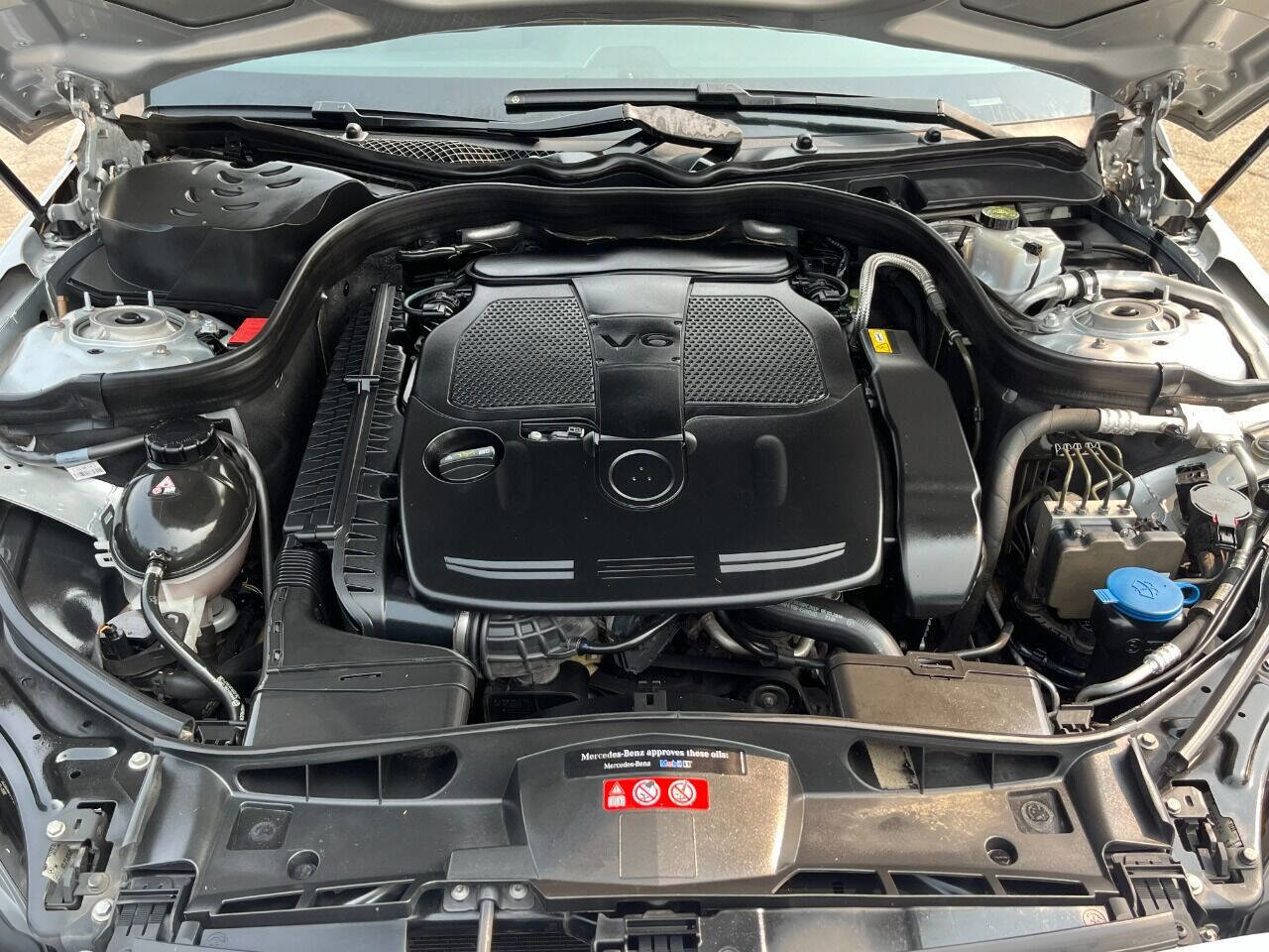 Used 2014 Mercedes-Benz E 350 E 350 Luxury 4MATIC AWD 4dr Se image 12