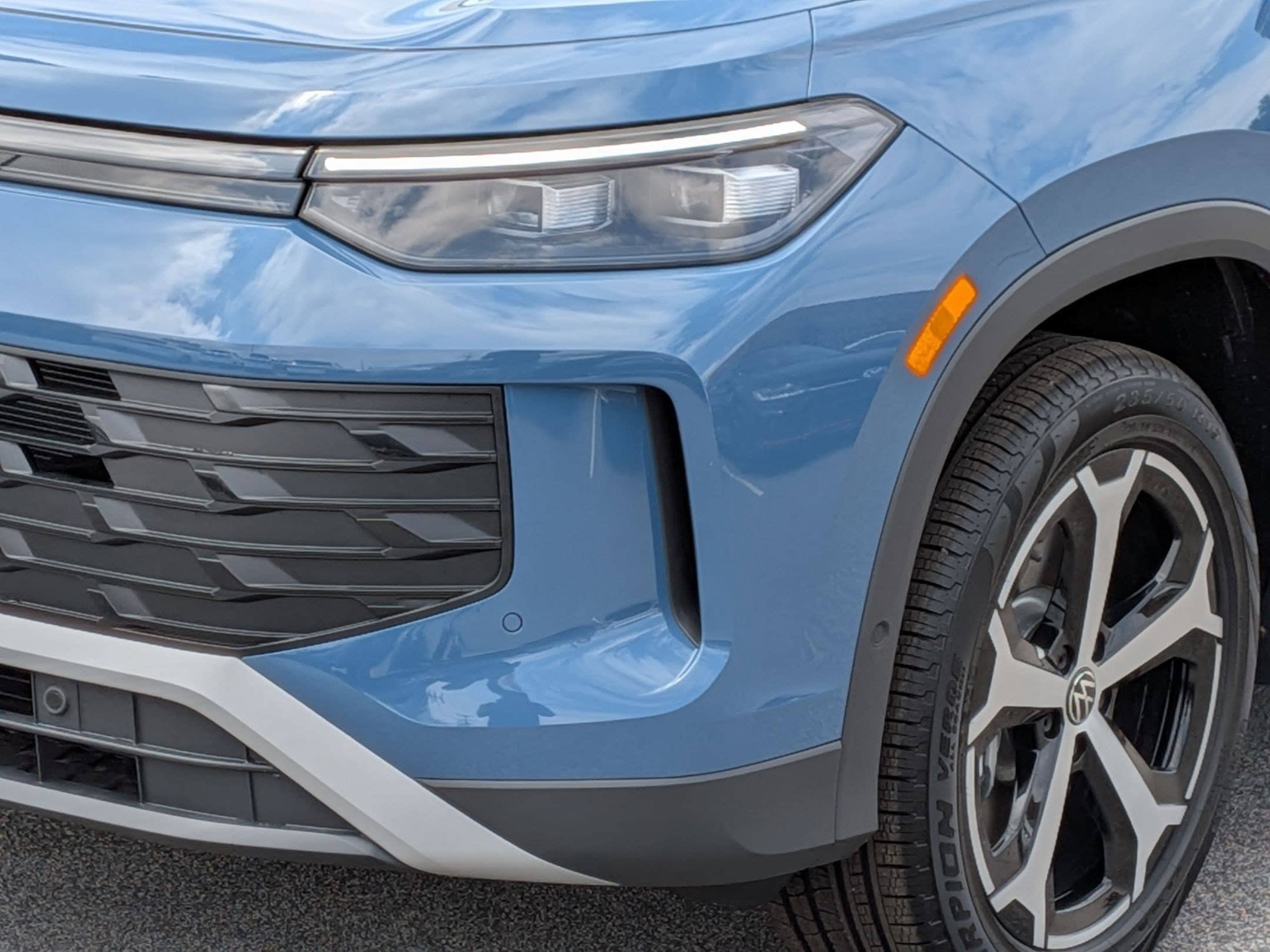 New 2026 Volkswagen Tiguan SE AWD/4WD image 9