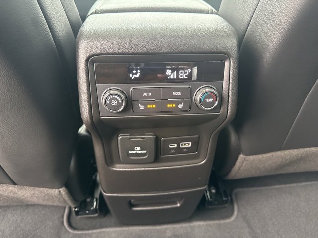 Used 2023 GMC Acadia SLT w/ Preferred Package image 22