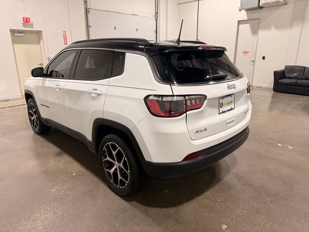 Used 2024 Jeep Compass Limited AWD/4WD image 8