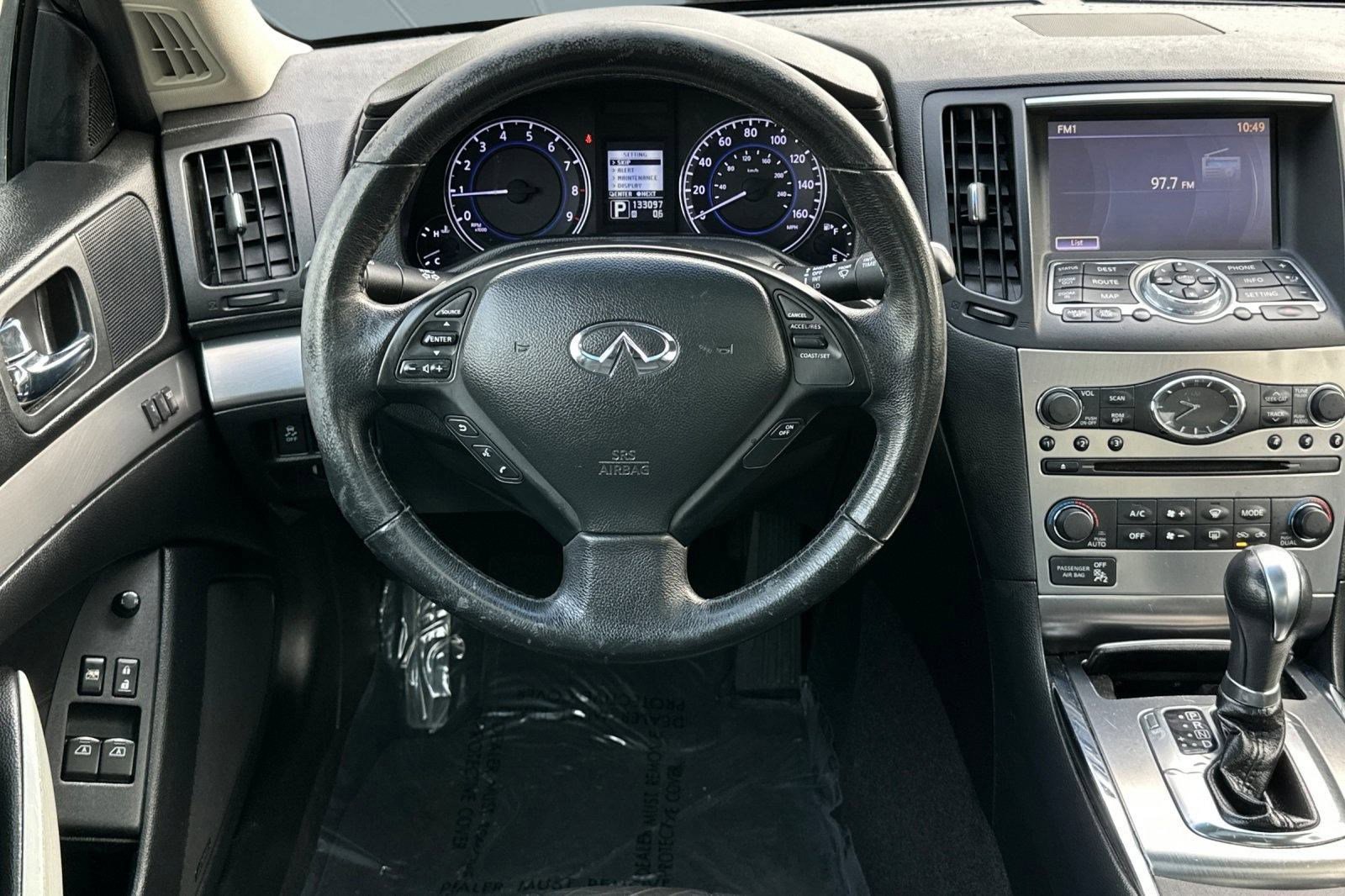 Used 2012 INFINITI G37 Journey w/ Premium Pkg image 29