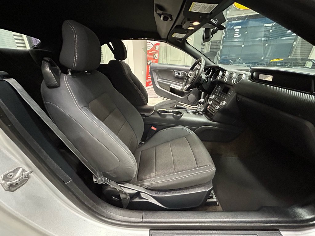 Used 2016 Ford Mustang Convertible w/ Equipment Group 051A RWD image 39