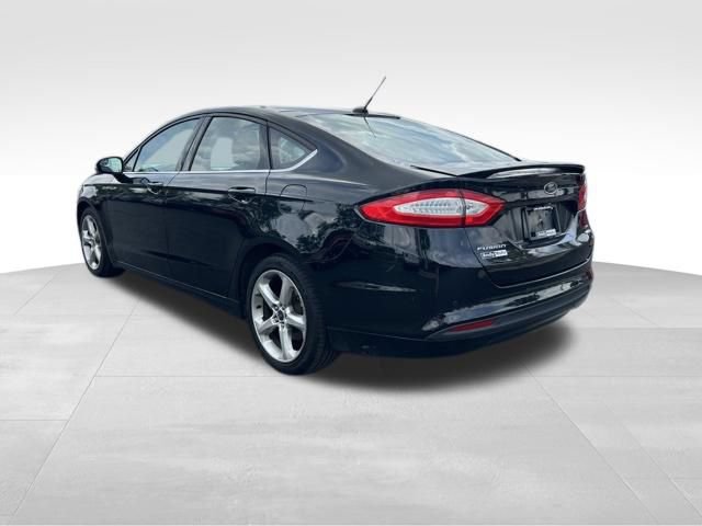 Used 2016 Ford Fusion SE FWD image 5