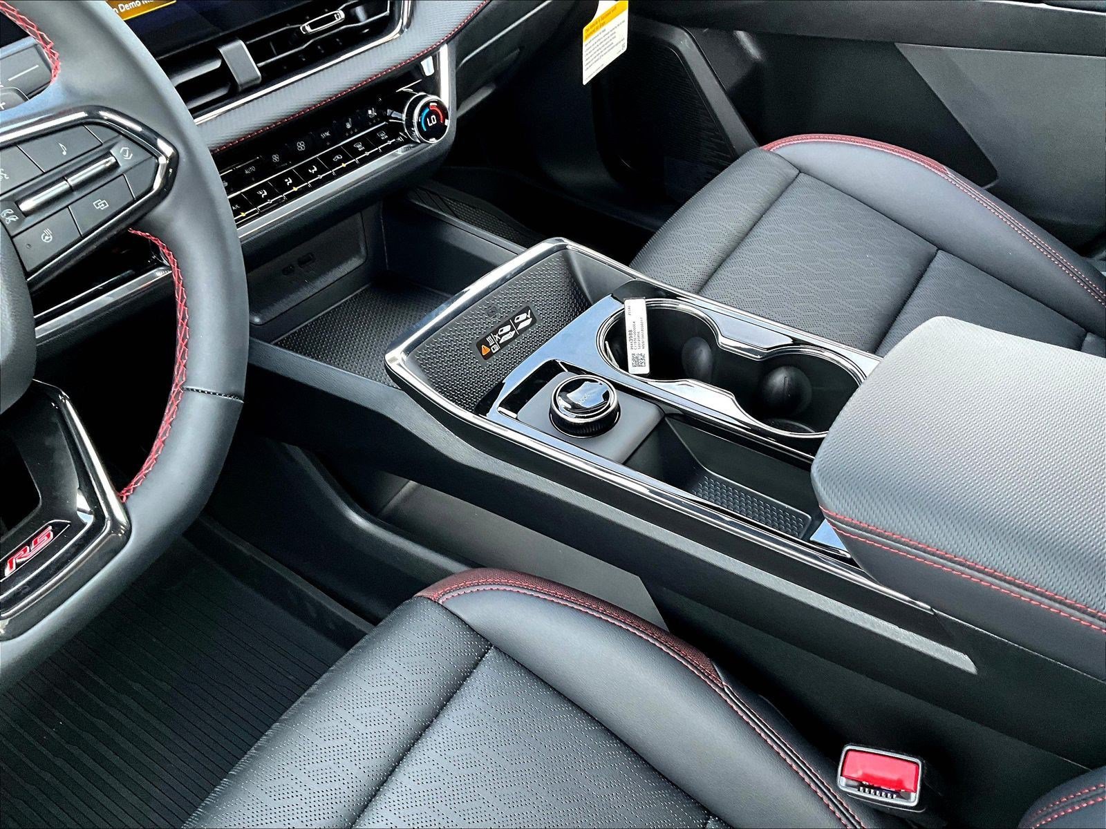 New 2027 Chevrolet Equinox RS w/ Safety and Technology Package FWD image 12