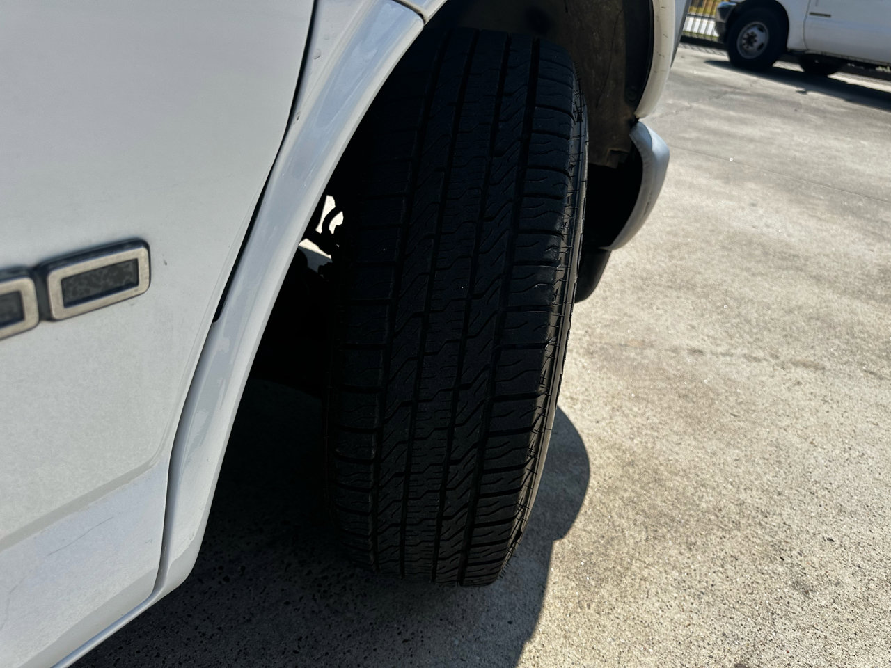 Used 2001 Chevrolet Express 1500 image 47