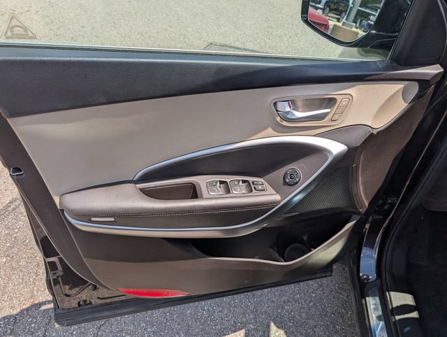 Used 2019 Hyundai Santa Fe XL AWD/4WD image 14