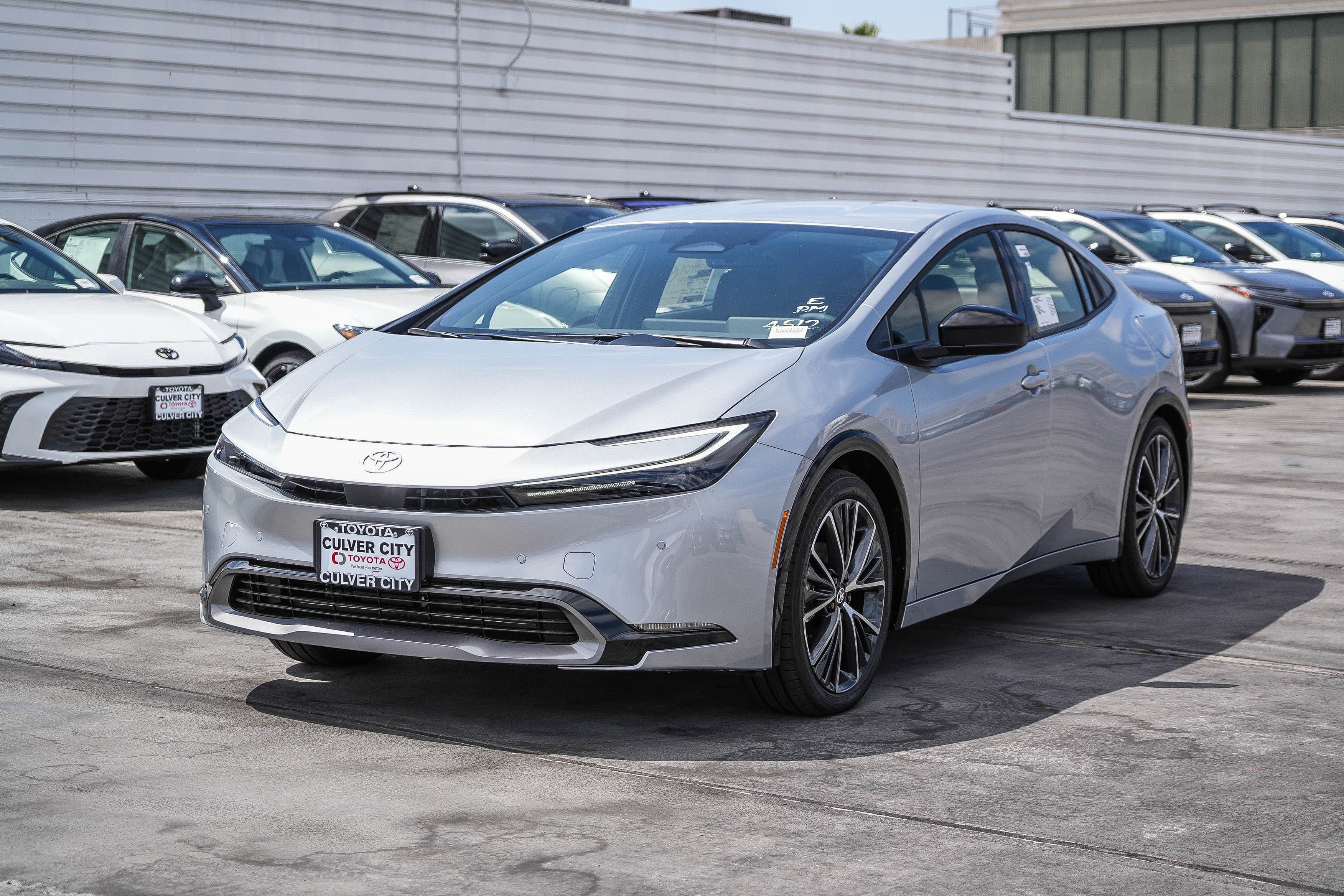 New 2027 Toyota Prius XLE FWD image 3
