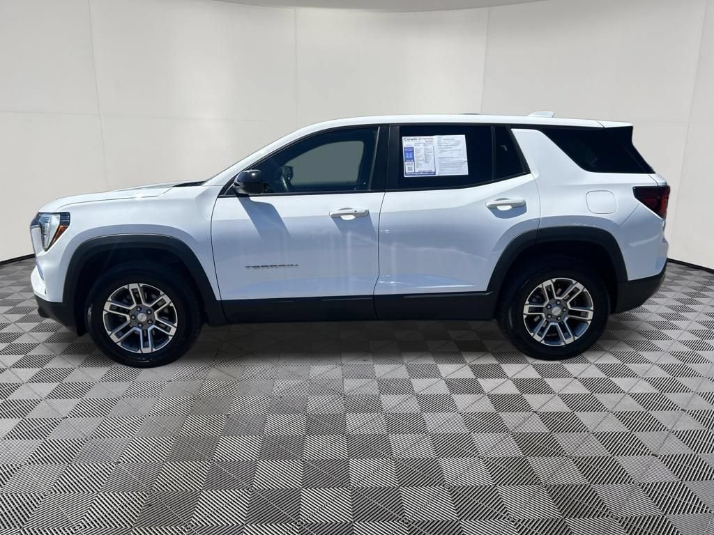 Used 2025 GMC Terrain Elevation AWD/4WD image 4