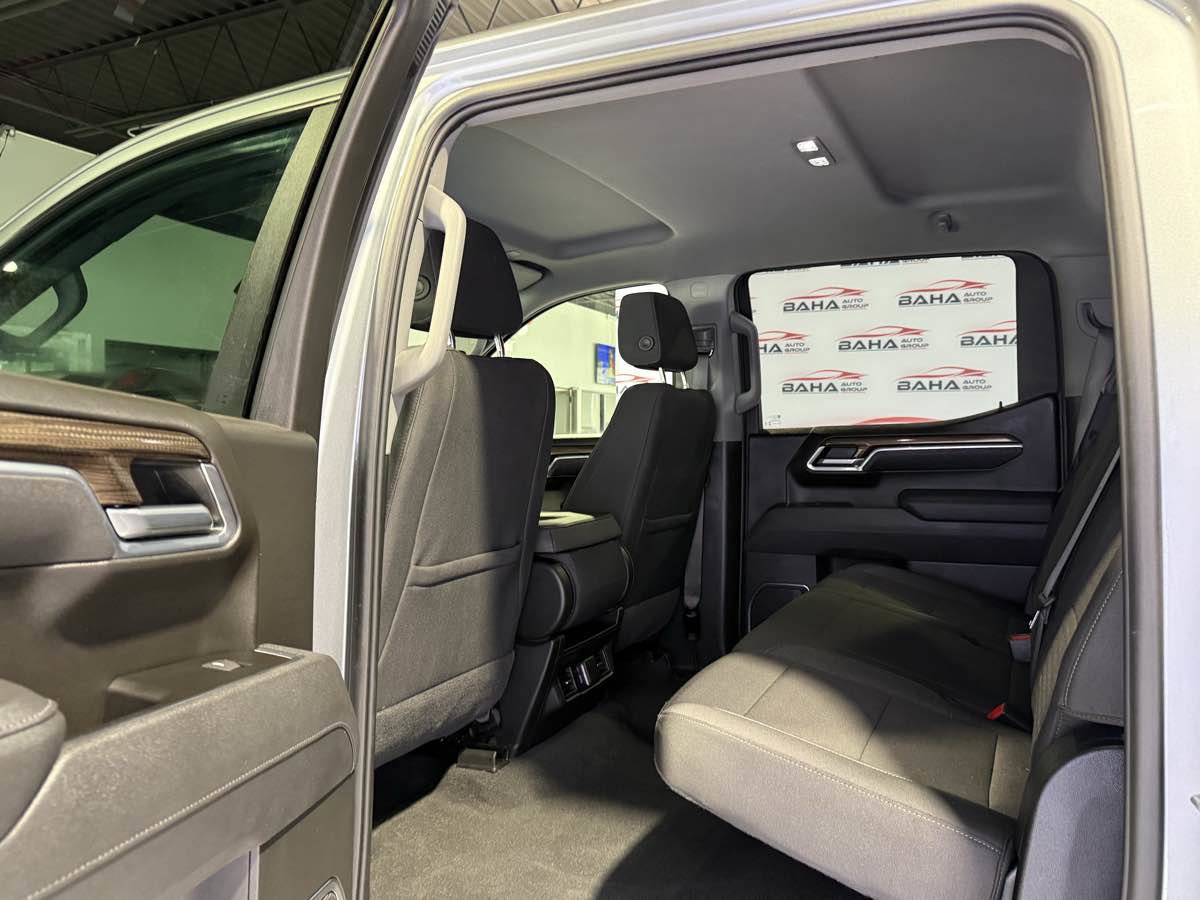 Used 2025 Chevrolet Silverado 1500 LT AWD/4WD image 52