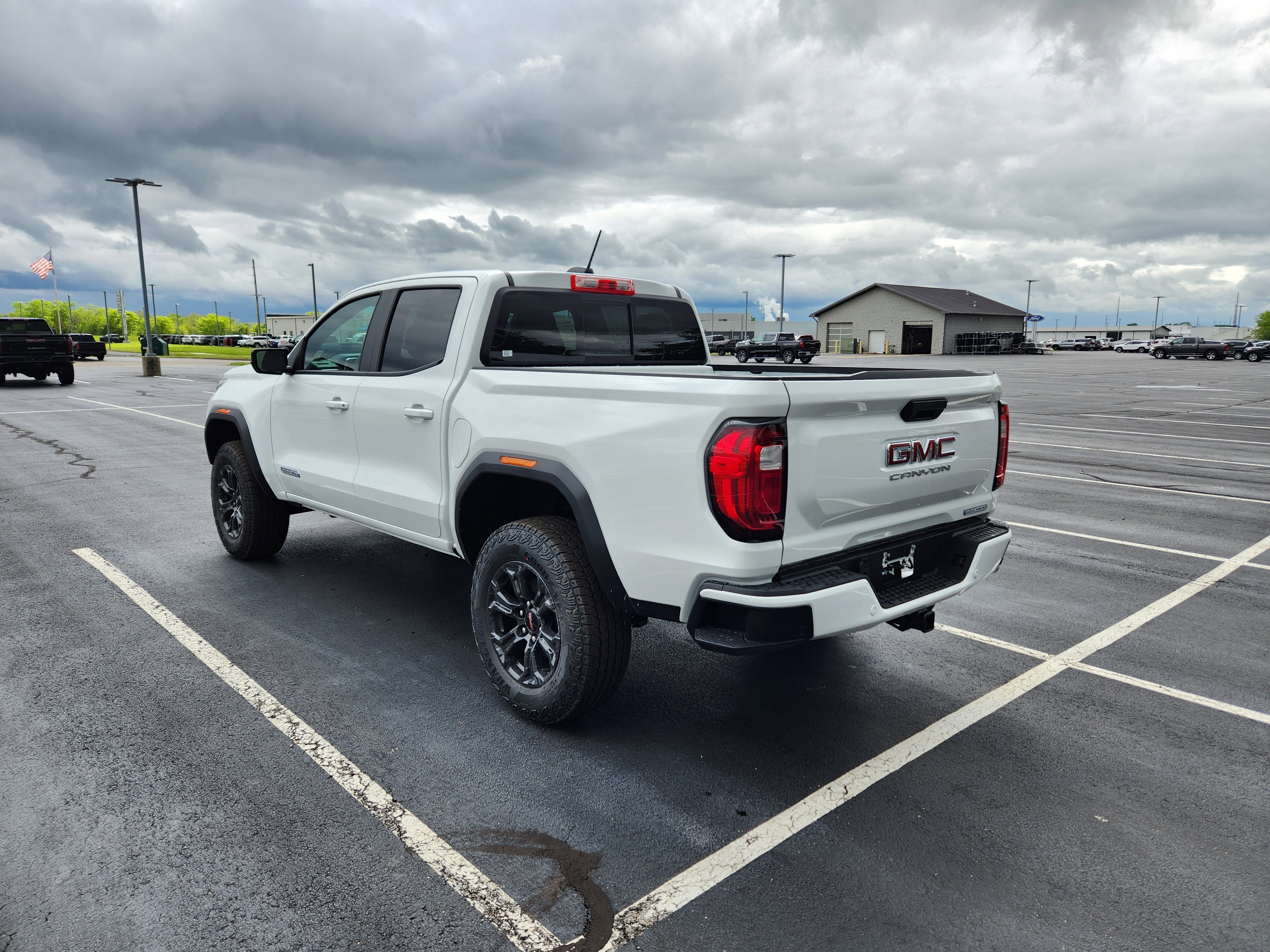 New 2025 GMC Canyon Elevation image 3