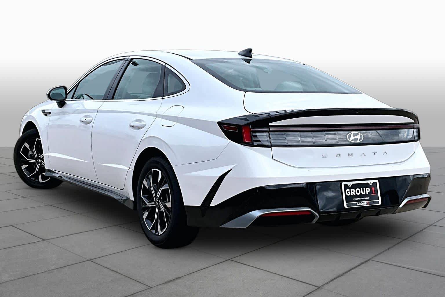 Used 2025 Hyundai Sonata SEL FWD image 10