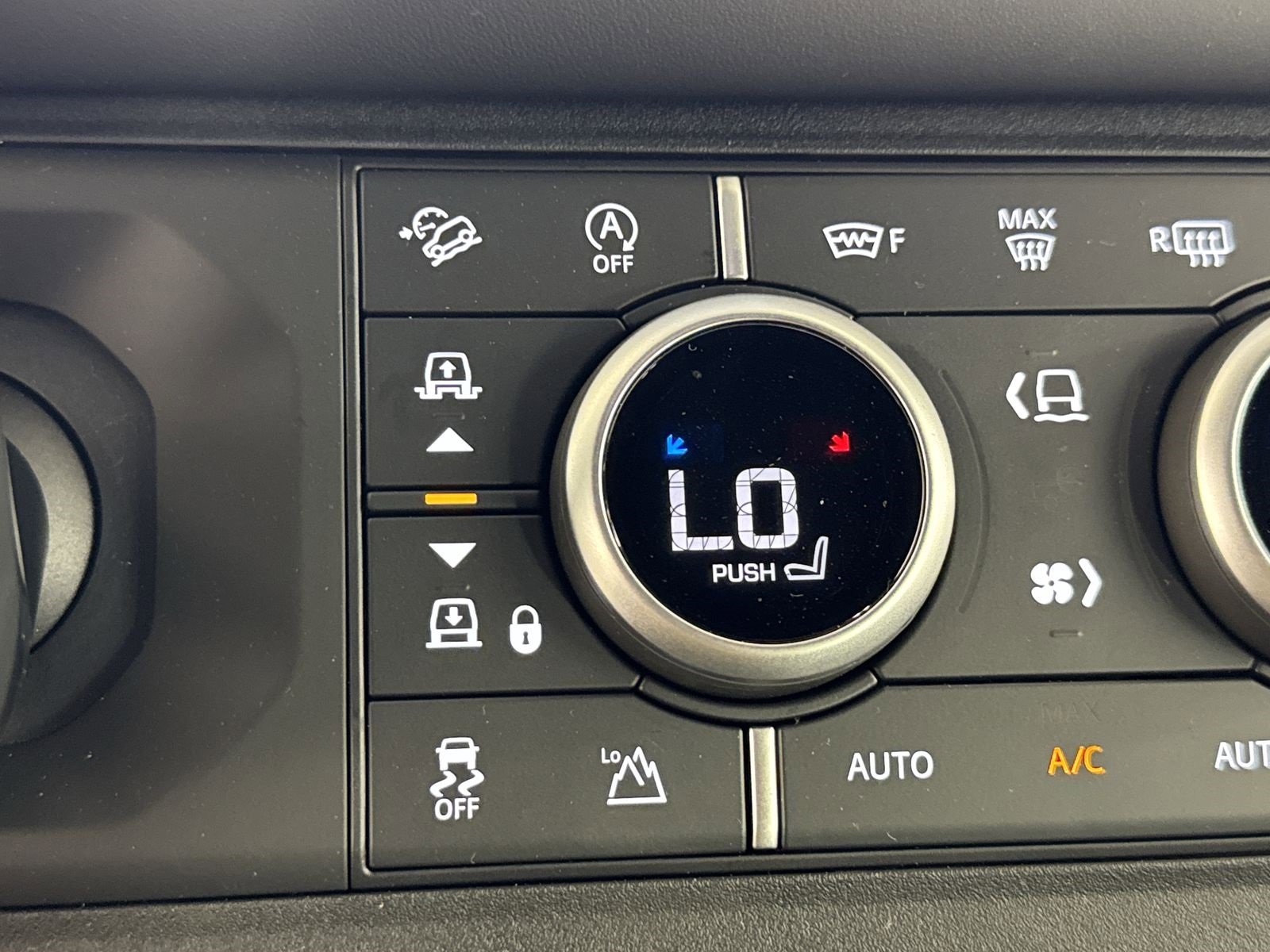 New 2025 Land Rover Defender 130 V8 image 19