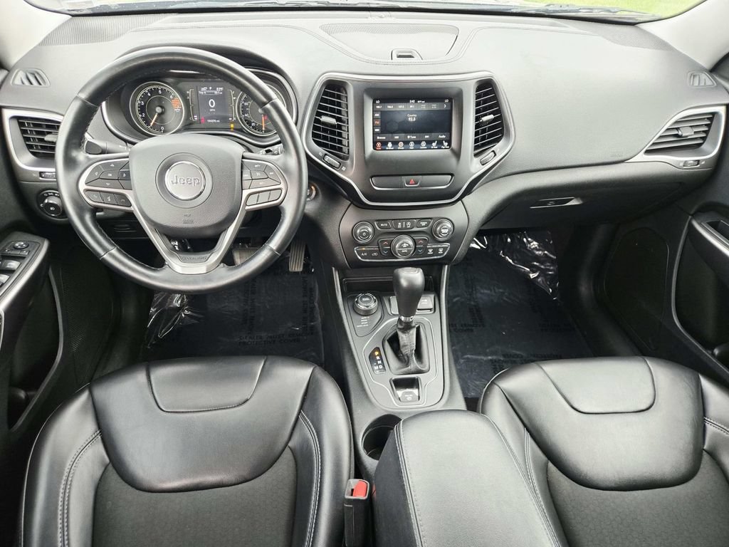 Used 2019 Jeep Cherokee Latitude Plus w/ Comfort/Convenience Group AWD/4WD image 9