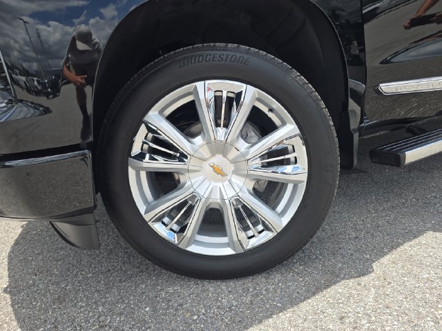 Certified 2025 Chevrolet Silverado 1500 High Country AWD/4WD image 31