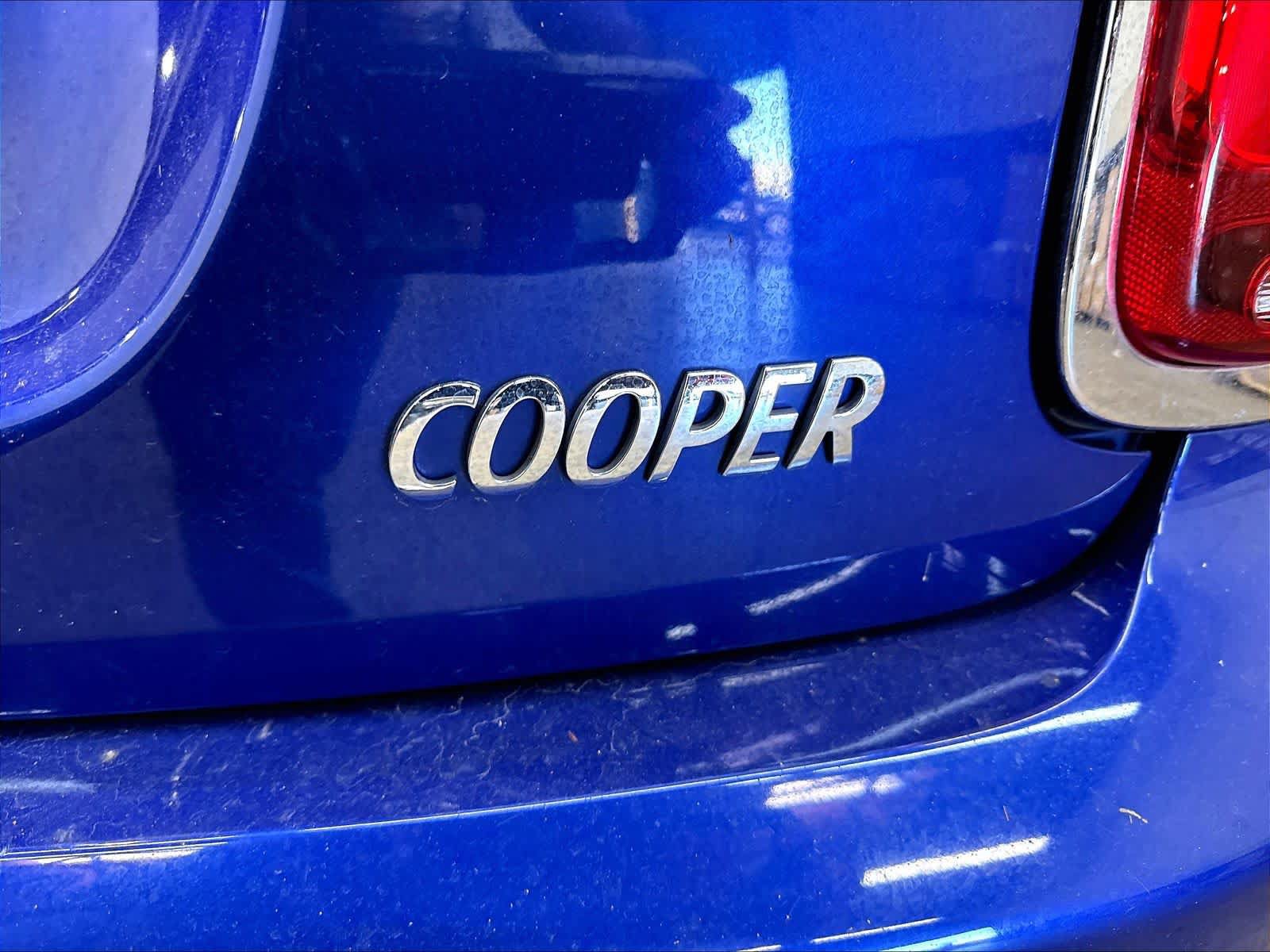 Used 2020 MINI Cooper 4-Door Hardtop FWD image 11