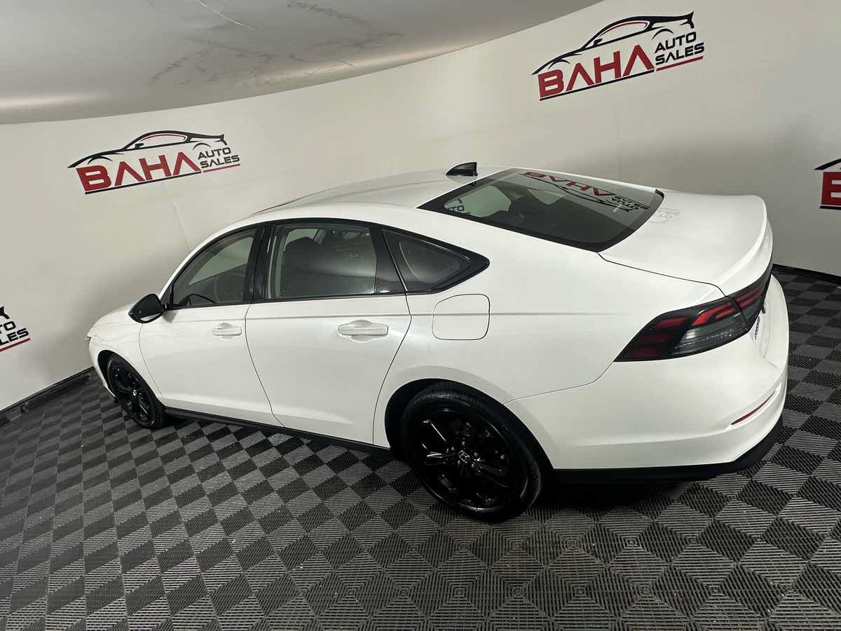 Used 2025 Honda Accord SE image 6