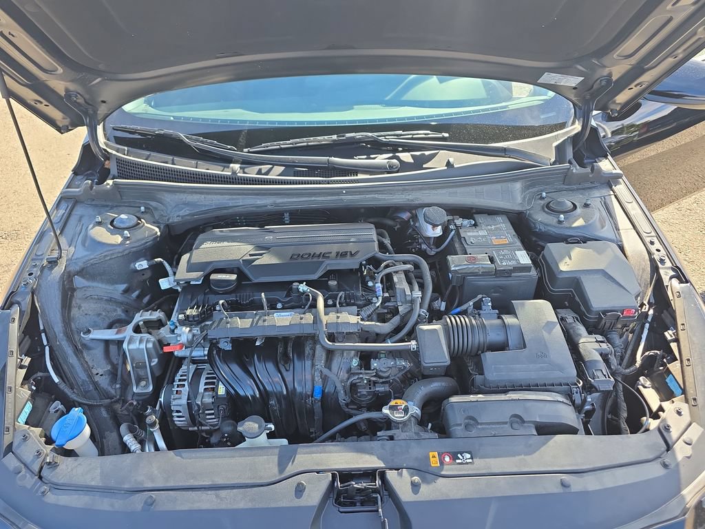Used 2023 Hyundai Elantra Limited FWD image 34