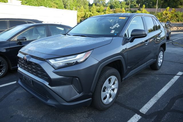 Used 2024 Toyota RAV4 LE AWD/4WD image 6