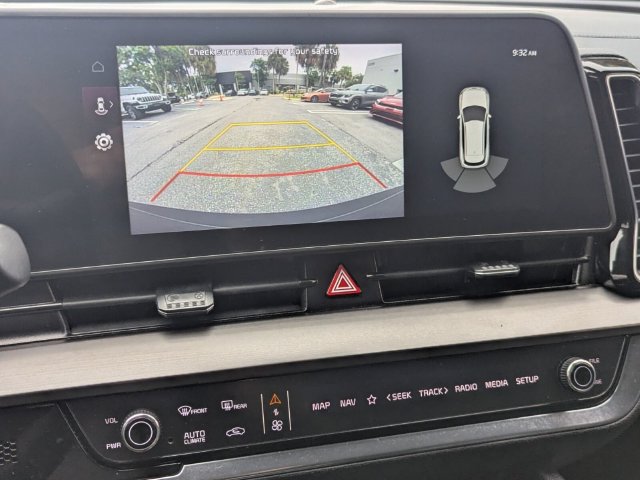 Certified 2025 Kia Sportage EX FWD image 23