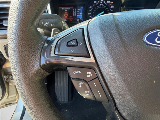 Used 2019 Ford Fusion SE FWD image 14