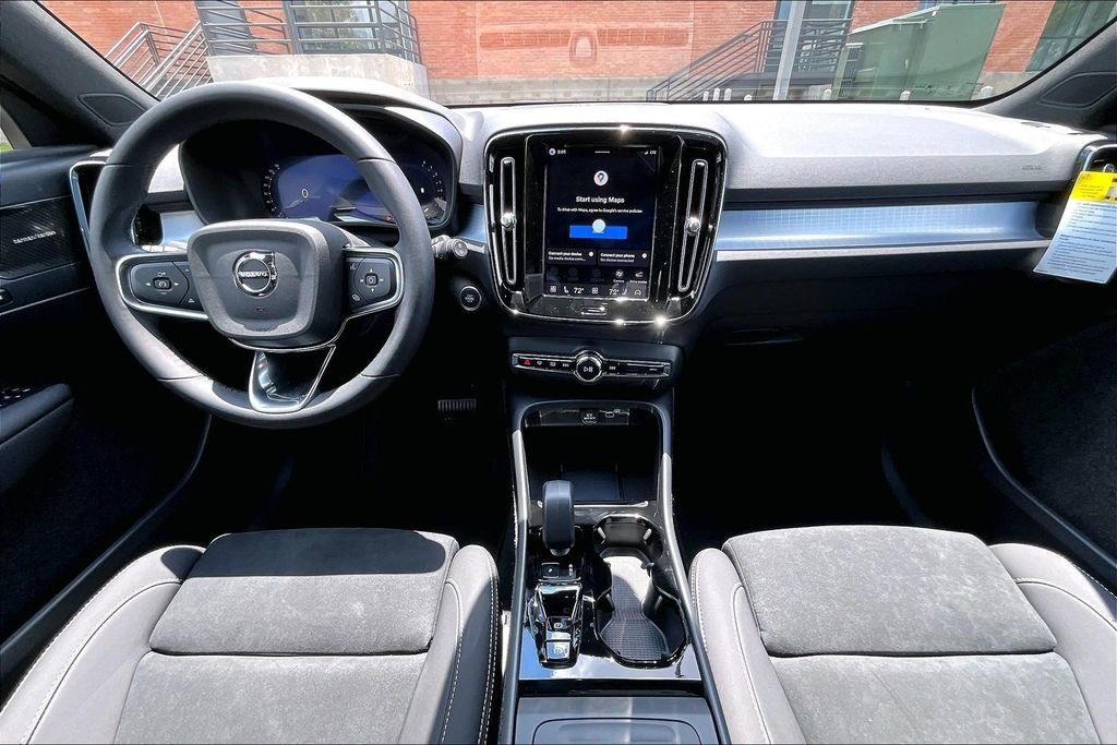 New 2026 Volvo XC40 B5 Ultra AWD/4WD image 5