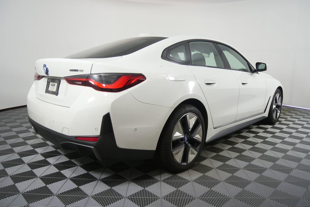 Certified 2023 BMW i4 eDrive40 RWD image 3
