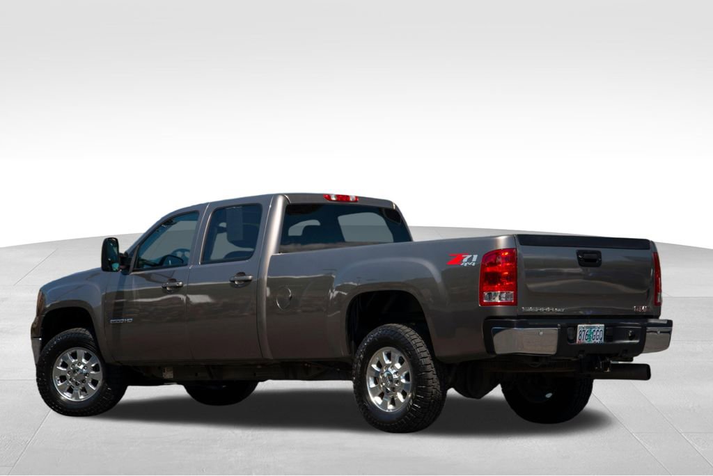 Used 2013 GMC Sierra 2500 SLT w/ Entertainment Package AWD/4WD image 7