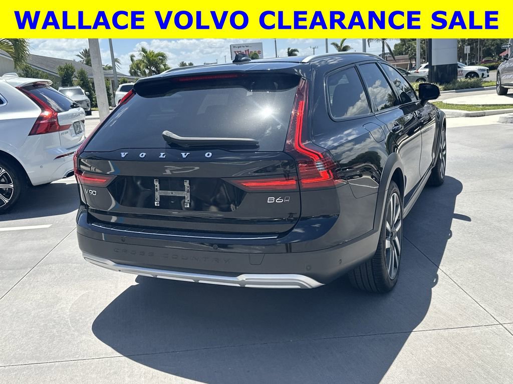 Used 2023 Volvo V90 B6 Cross Country Plus w/ Climate Package AWD/4WD image 6