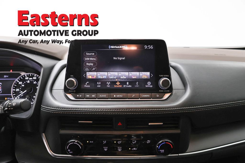 Used 2023 Nissan Rogue S AWD/4WD image 12