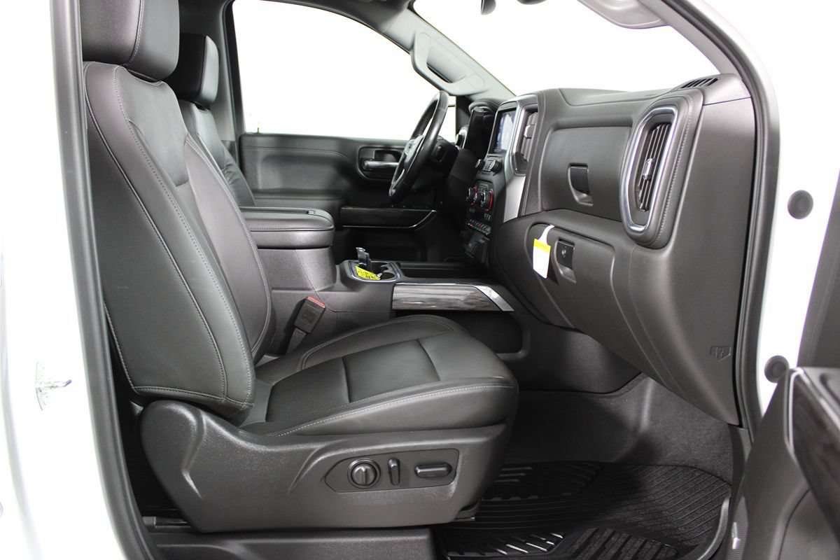 Used 2020 Chevrolet Silverado 1500 LTZ w/ LTZ Premium Package AWD/4WD image 16