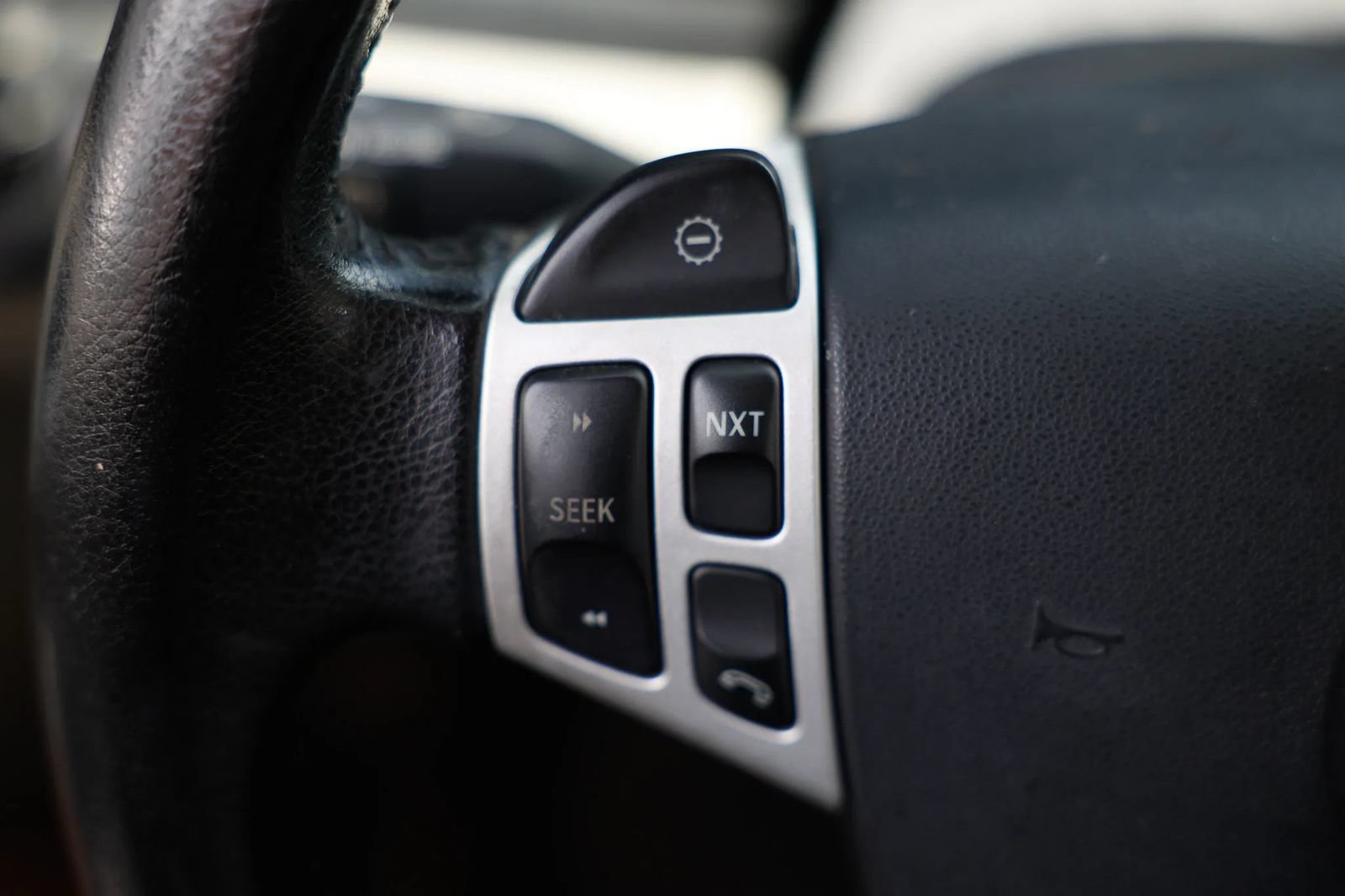 Used 2004 Saab 9-3 Aero FWD image 26
