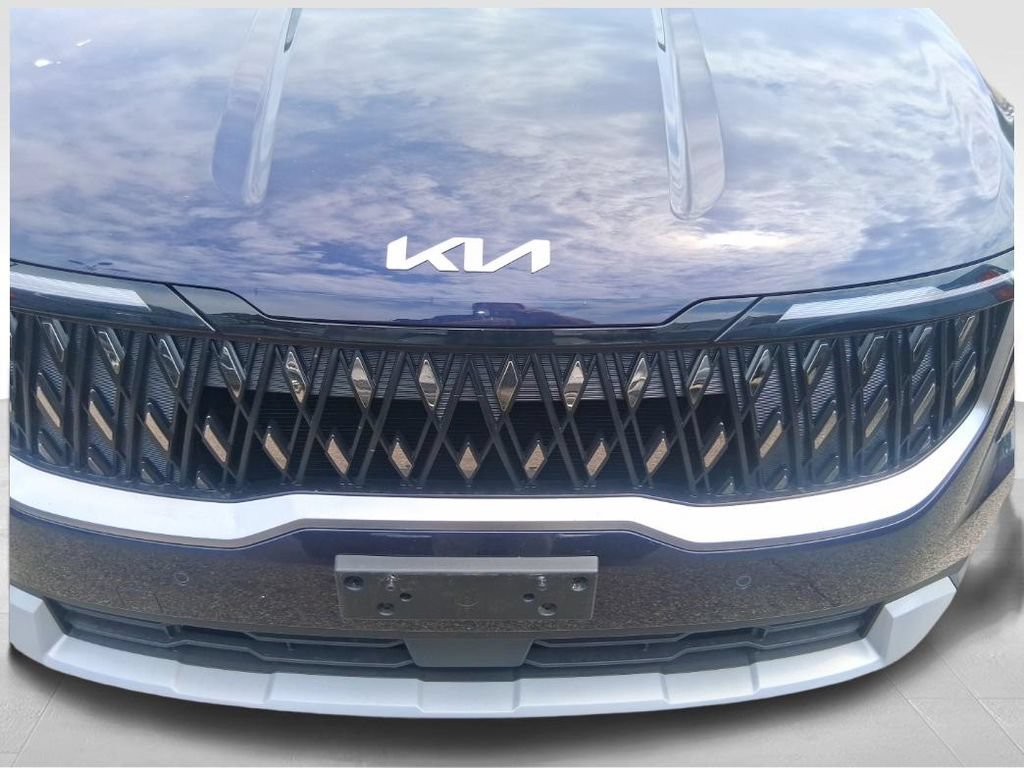 Certified 2026 Kia Carnival FWD image 17