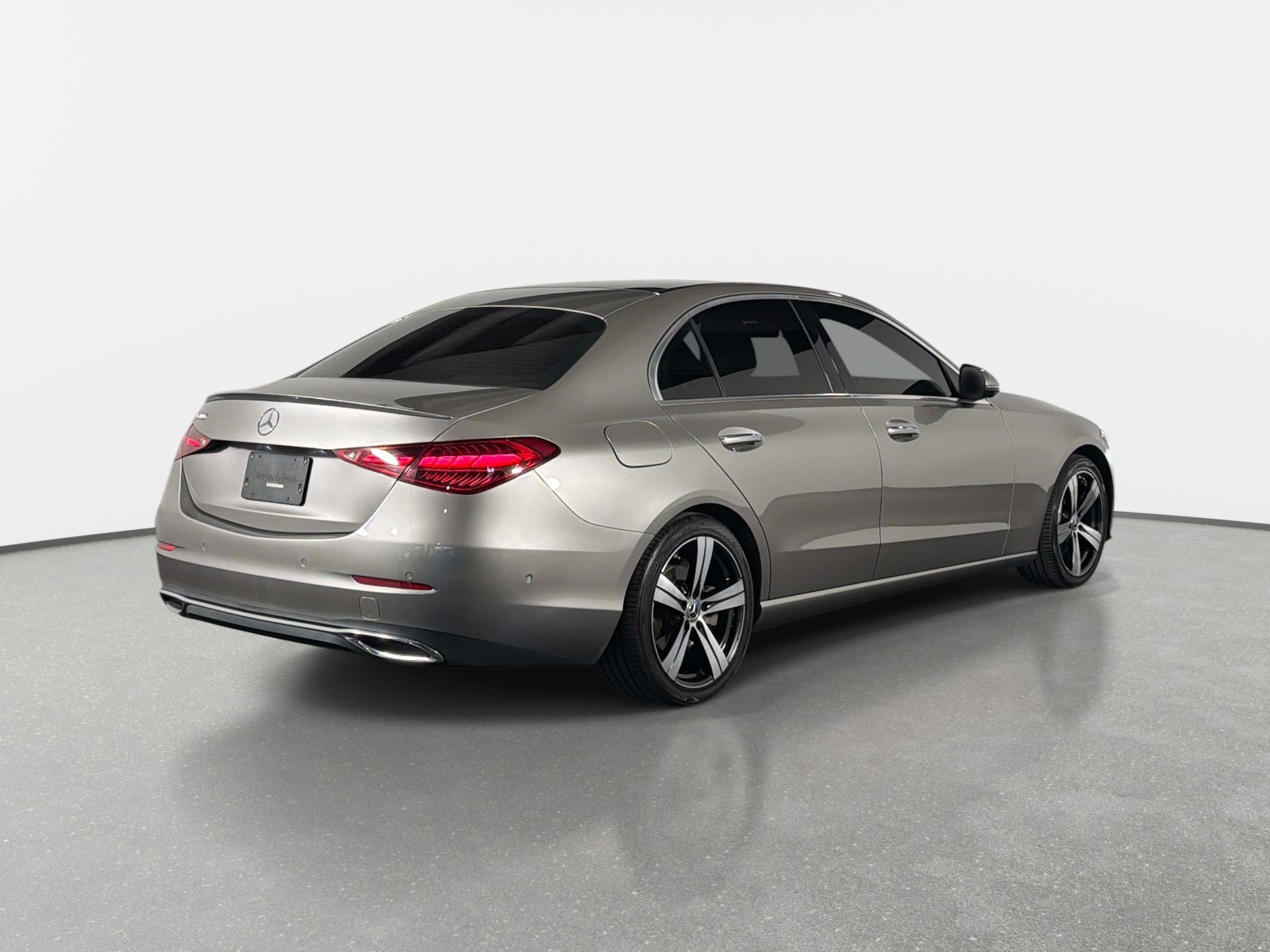 Used 2022 Mercedes-Benz C 300 Sedan image 3