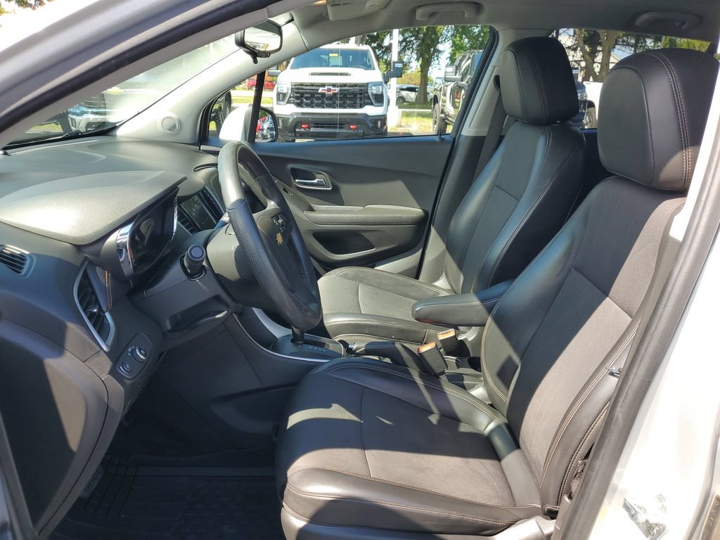 Used 2021 Chevrolet Trax LT FWD image 5