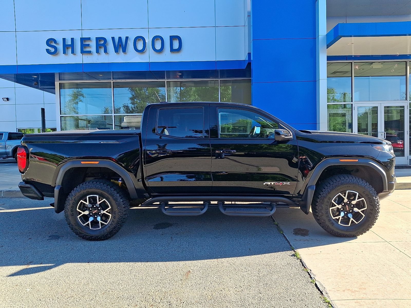 Used 2026 GMC Canyon AT4X AWD/4WD image 7