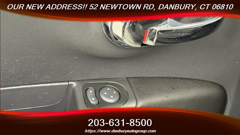 Used 2017 FIAT 500 Lounge FWD image 11