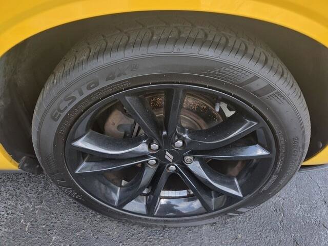 Used 2017 Dodge Challenger R/T w/ Blacktop Package RWD image 22