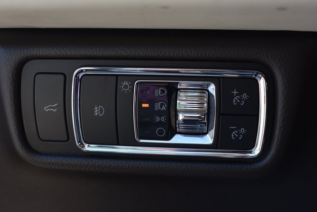 Used 2021 Lincoln Aviator Black Label w/ Dynamic Handling Package AWD/4WD image 30