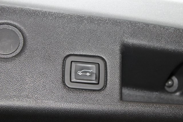 Used 2020 Chevrolet Equinox LT image 32