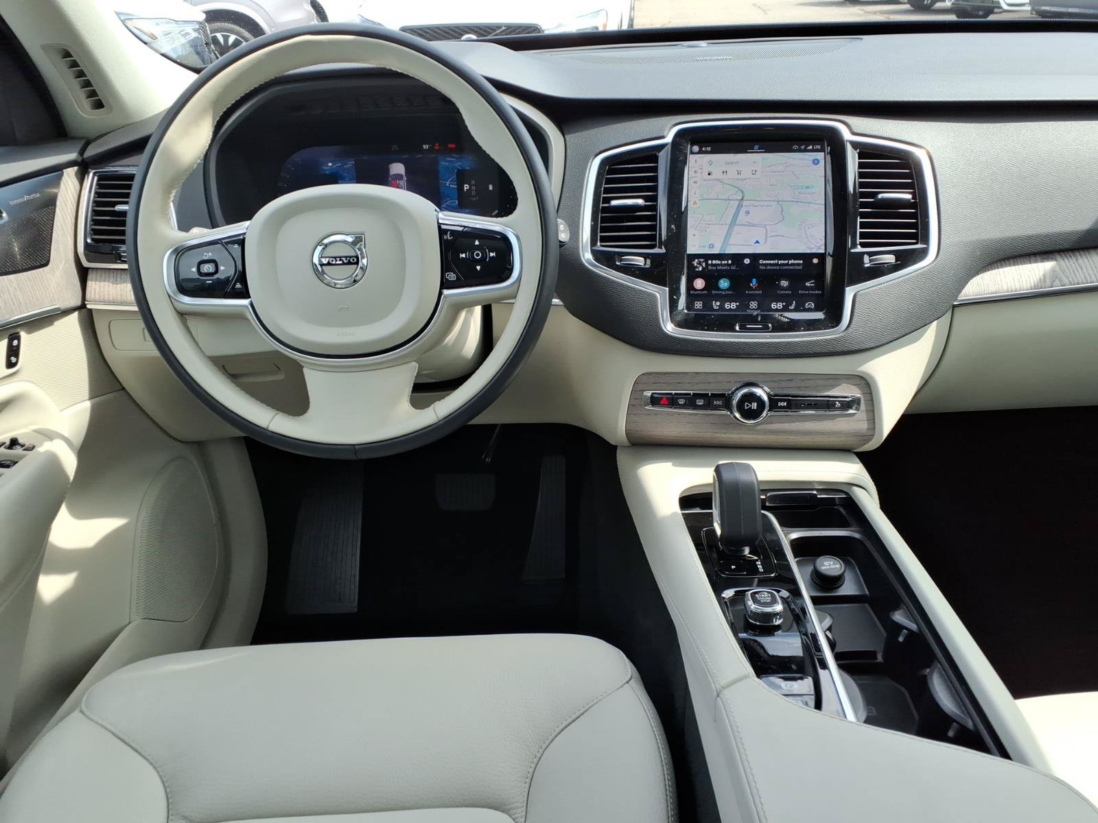 Certified 2024 Volvo XC90 B5 Plus AWD/4WD image 13