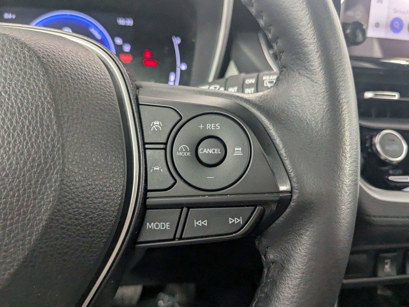 Used 2024 Toyota Corolla Cross AWD Hybrid w/ Convenience Package image 17