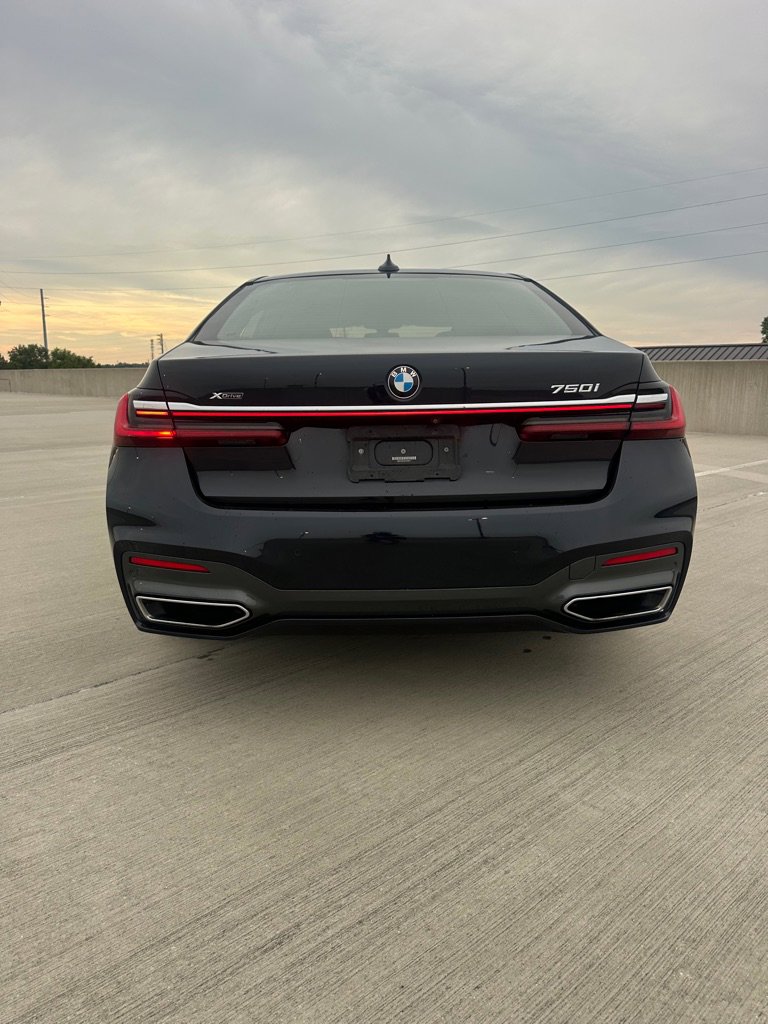 Used 2020 BMW 750i xDrive w/ Executive Package AWD/4WD image 5