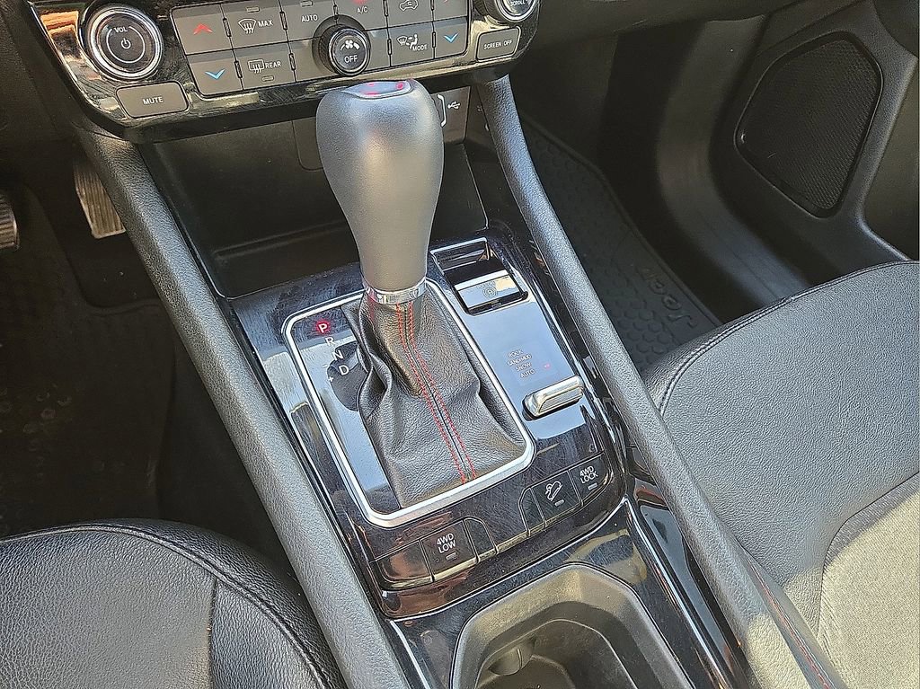 Used 2024 Jeep Compass Trailhawk image 31