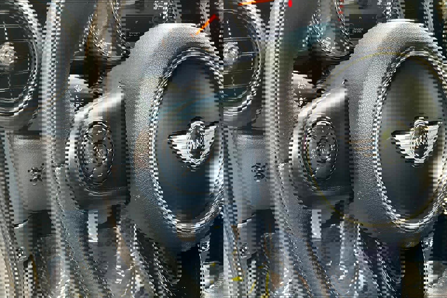 Used 2016 MINI Cooper 2-Door Hardtop image 23