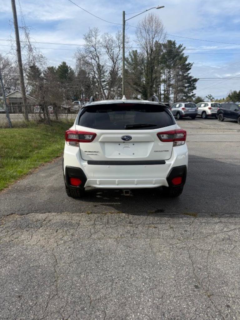 Used 2020 Subaru Crosstrek 2.0i Limited w/ Moonroof Package w/Navigation AWD/4WD image 8